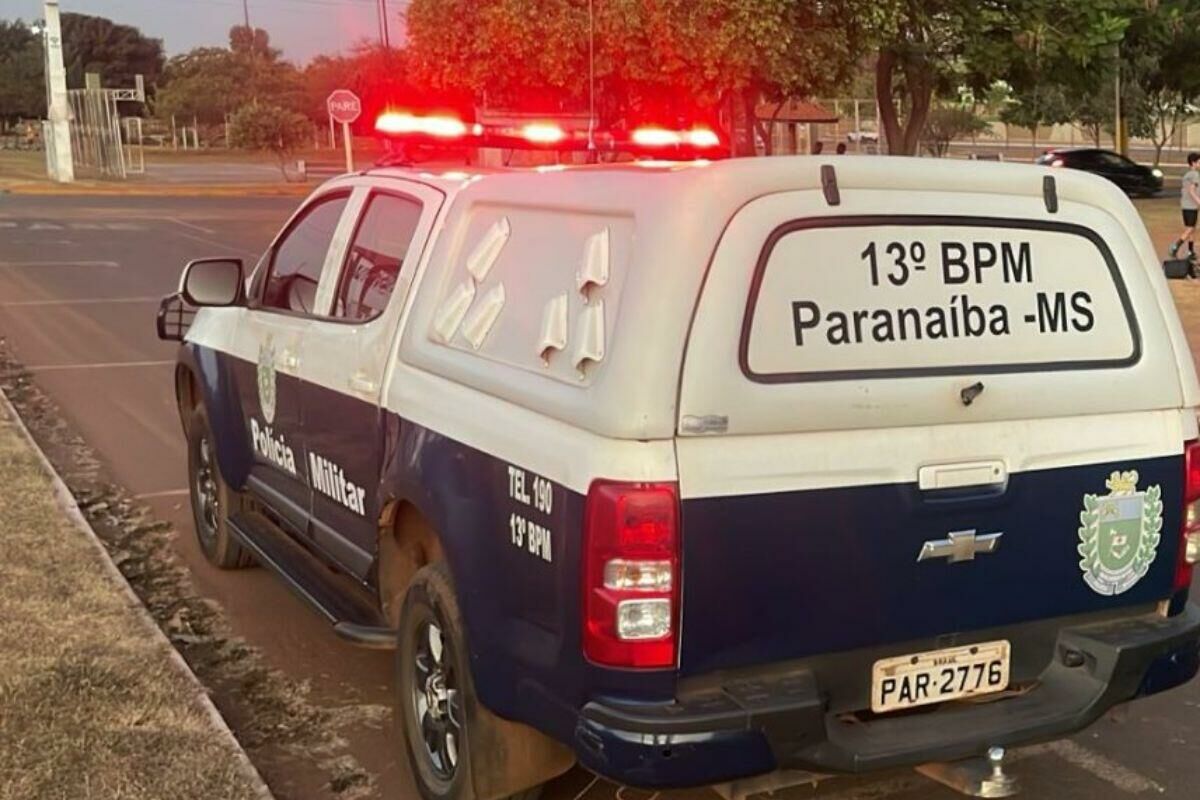 Imagem de compartilhamento para o artigo Mulher bêbada destrói carro do marido, agride policiais e acaba detida em Paranaíba da MS Todo dia